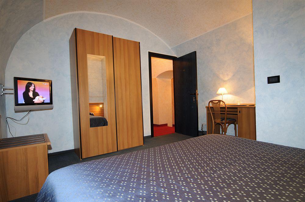 Hotel Europa Genua Kamer foto